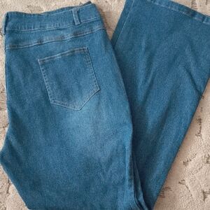 Stylish Blue Straight Leg Women's Jeans